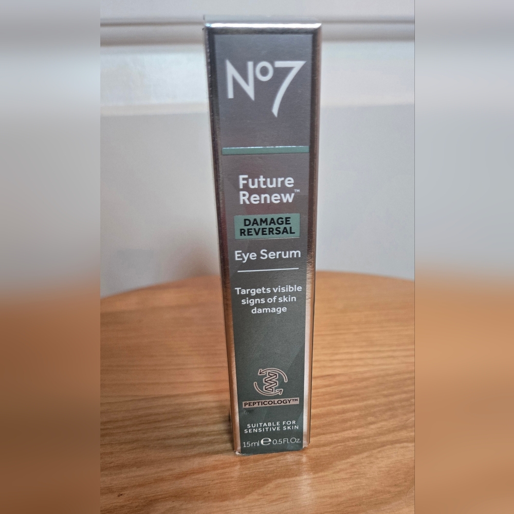 Future Renew Eye Serum by No7